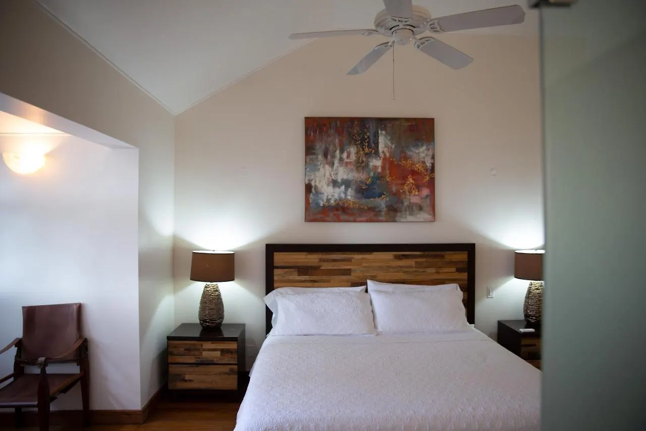 Luxury 3-Bed Villa St James Near Beach & Gym Saint James